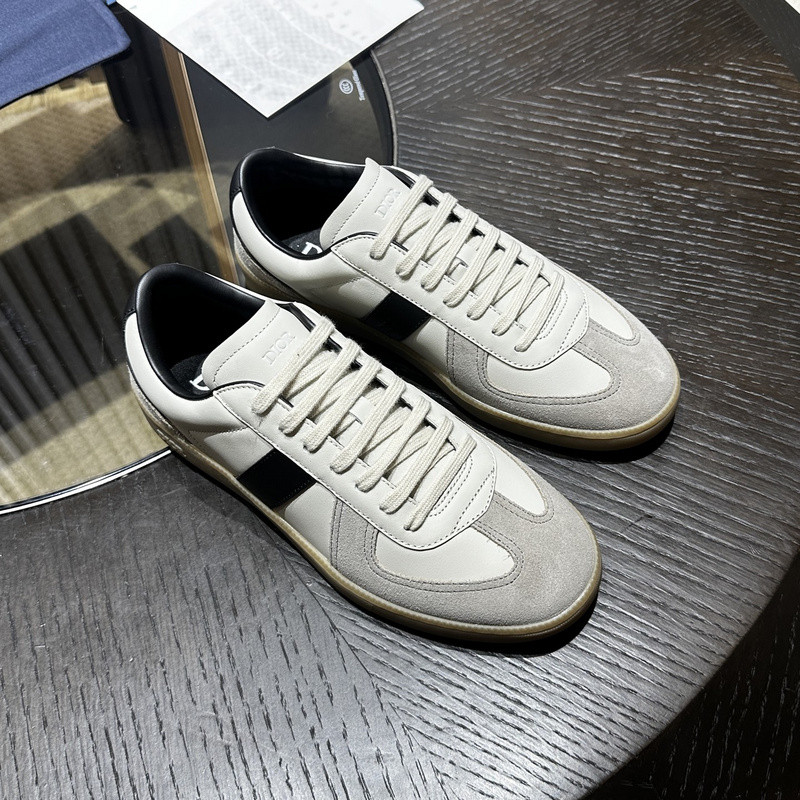 DR B01 Sneaker