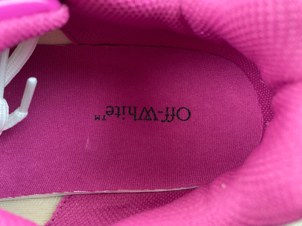 OFF-WHITE BE RIGHT BACK