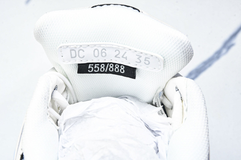 DR B35 Sneaker