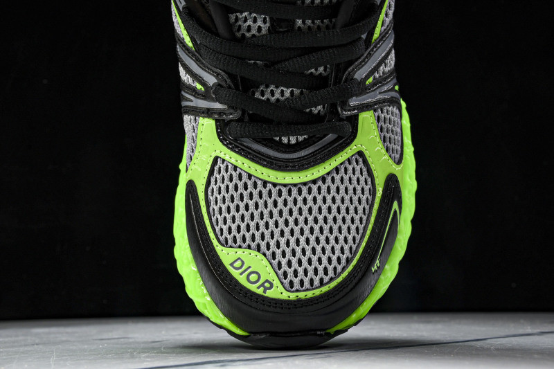 DR B35 Sneaker