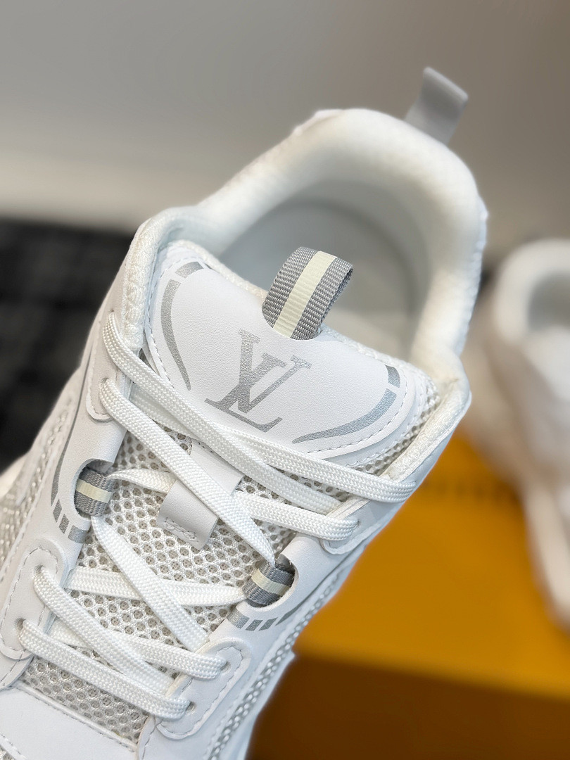 L*V Tatic Runner Sneaker