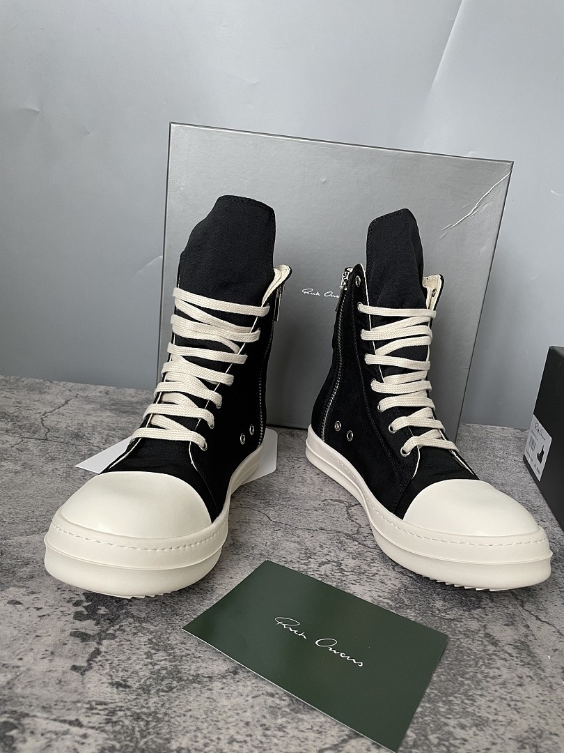 RO Sneakers