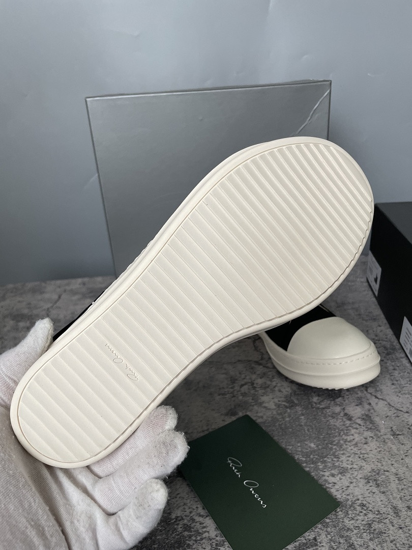 RO Sneakers