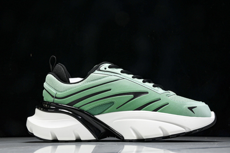 DR B44 Sneaker