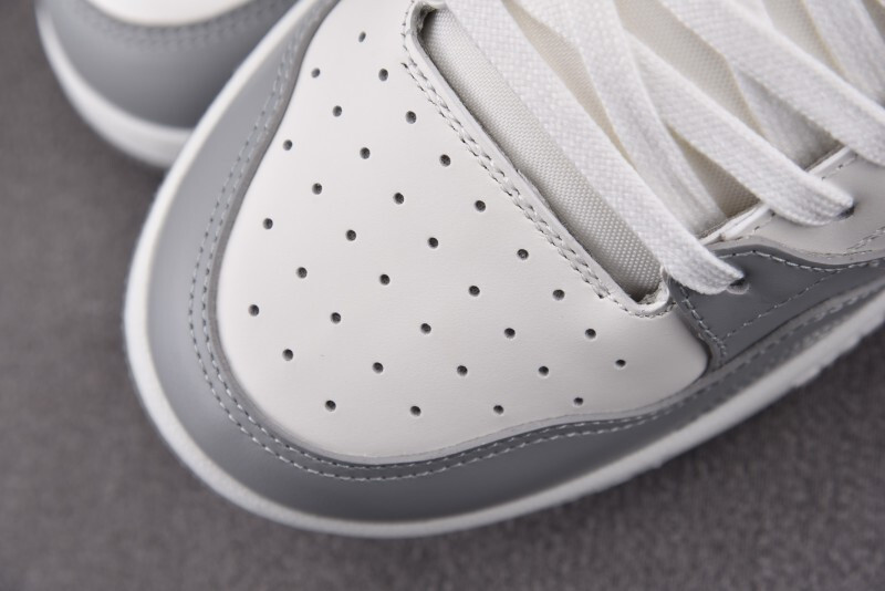 DR B57 Sneaker