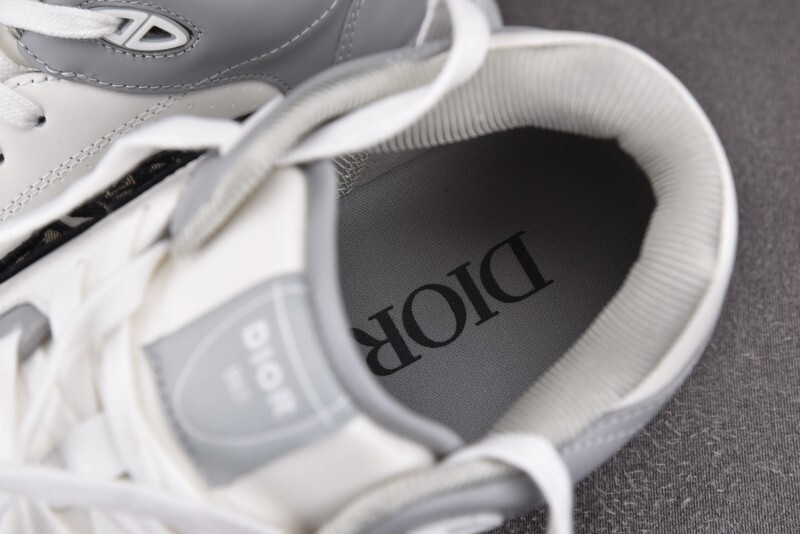 DR B57 Sneaker