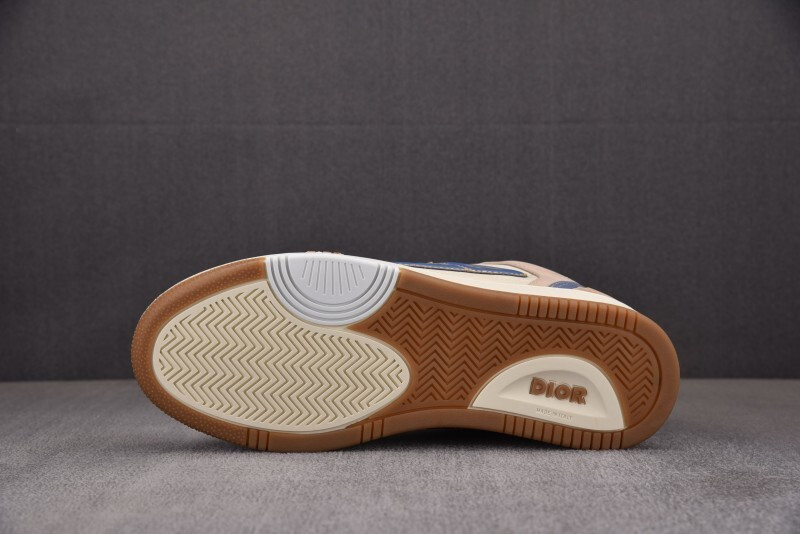 DR B57 Sneaker