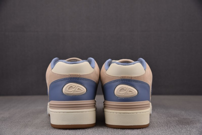 DR B57 Sneaker