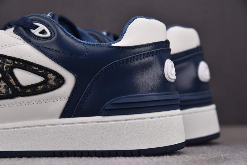 DR B57 Sneaker