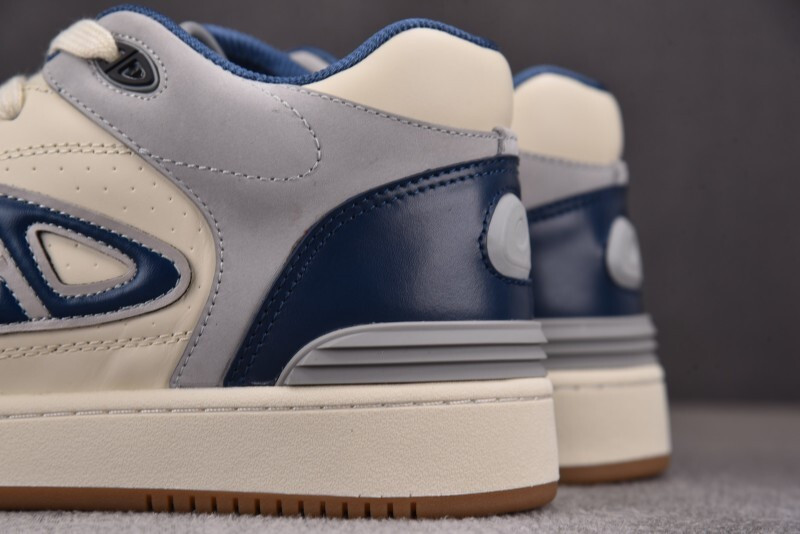 DR B57 Sneaker