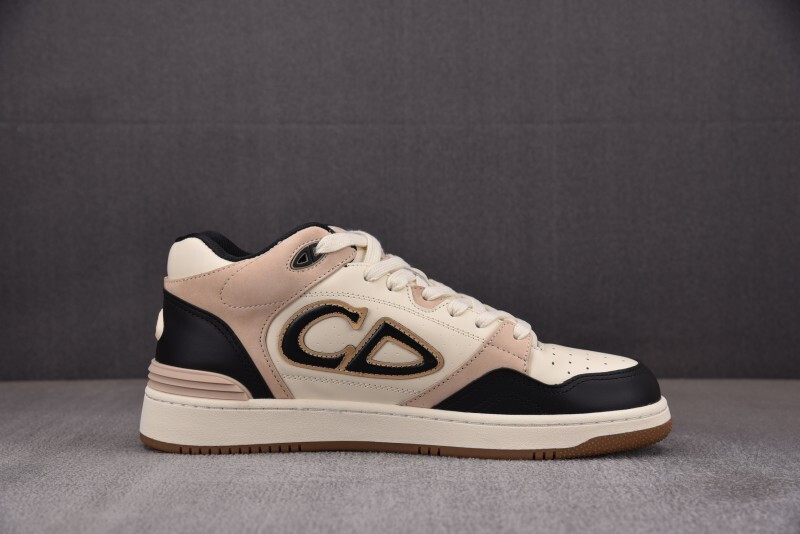 DR B57 Sneaker