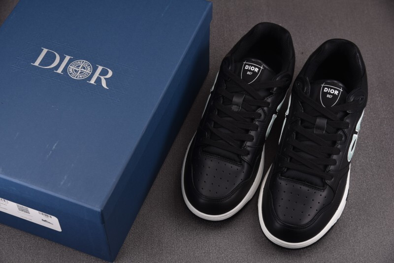 DR B57 Sneaker