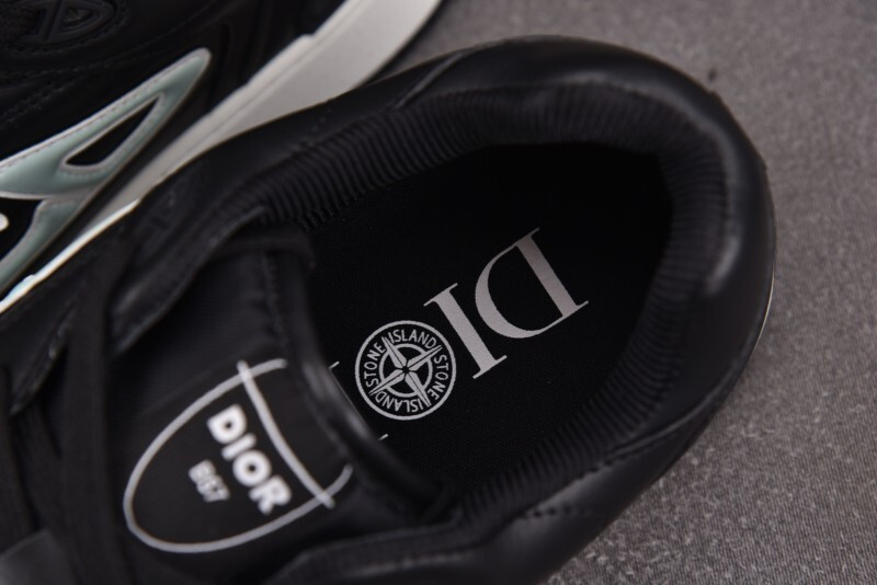 DR B57 Sneaker
