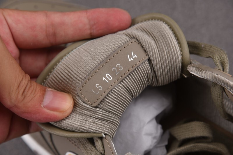 DR B57 Sneaker
