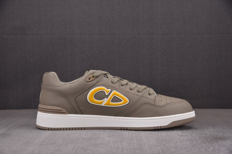 DR B57 Sneaker