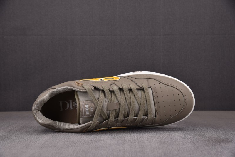 DR B57 Sneaker