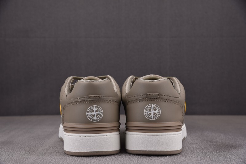 DR B57 Sneaker