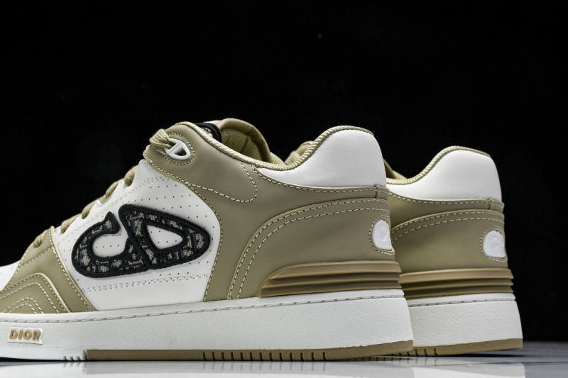 DR B57 Sneaker