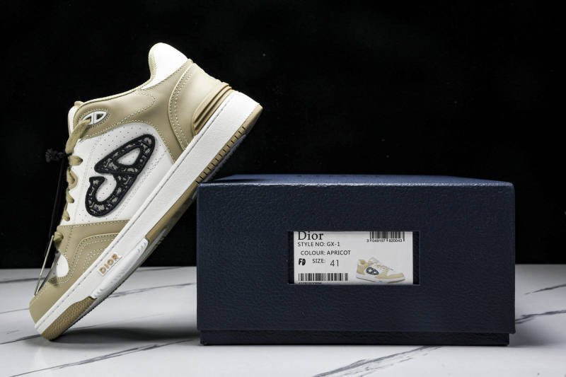 DR B57 Sneaker