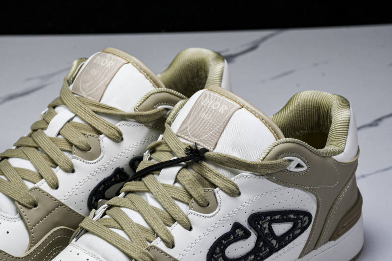 DR B57 Sneaker