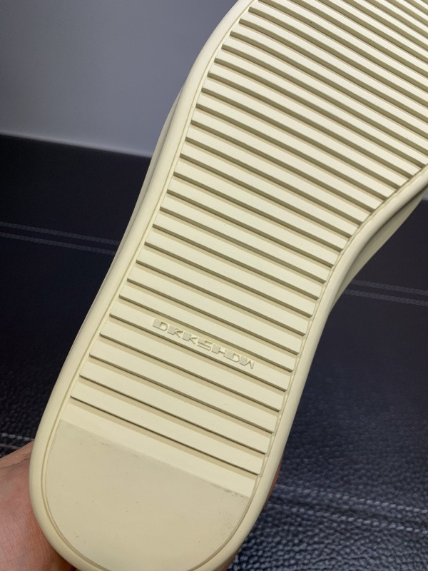 RO Sneakers