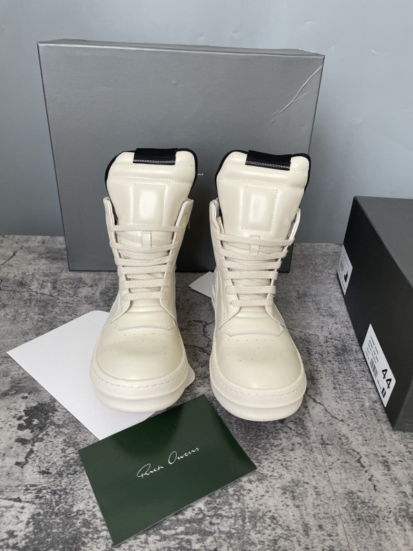 RO Sneakers
