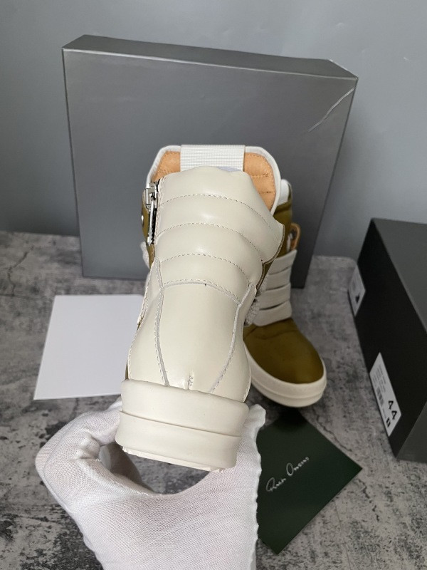 RO Sneakers