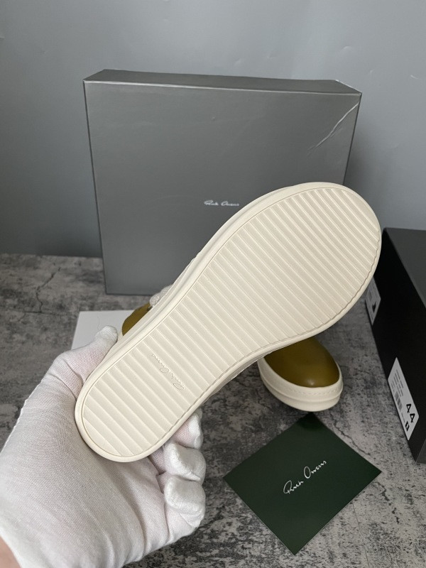 RO Sneakers