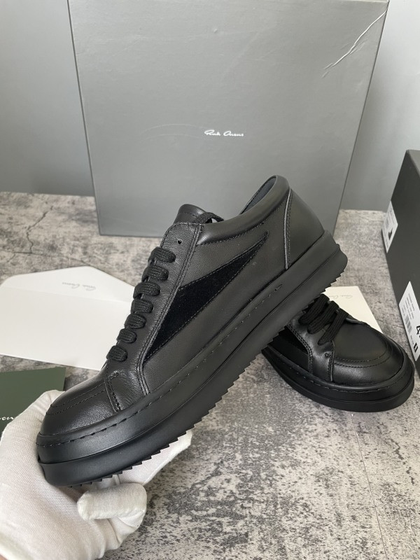 RO Sneakers