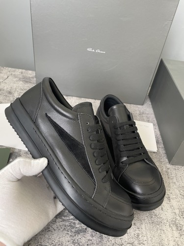 RO Sneakers