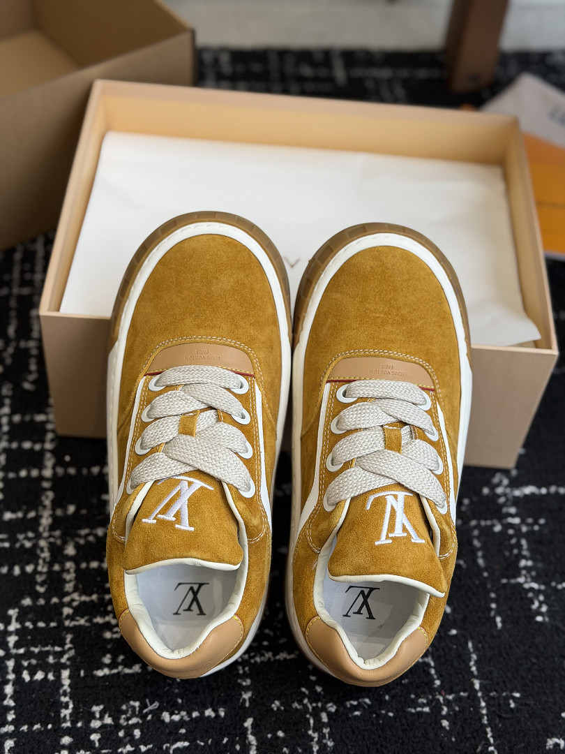 L*V TILTED Sneaker