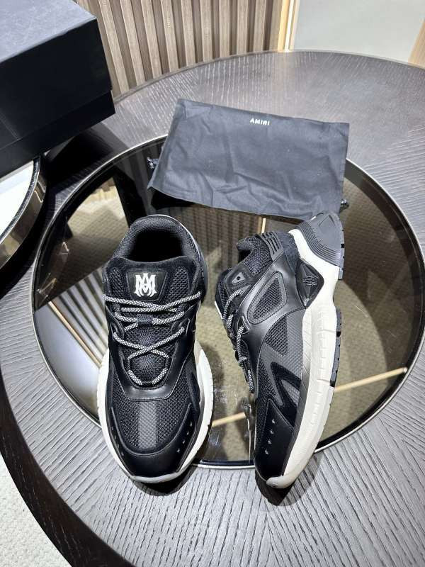 Amiri Runner