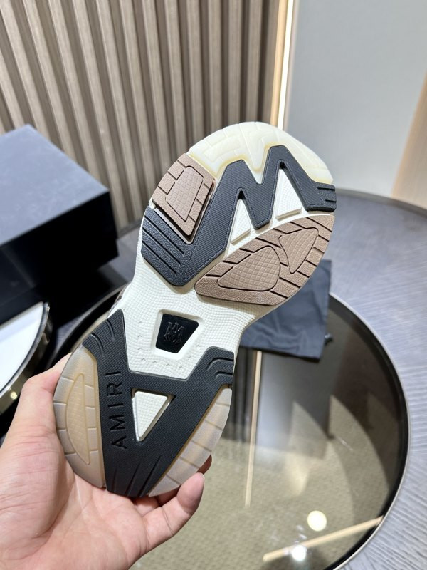 Amiri Runner