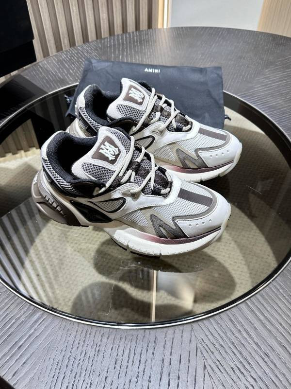 Amiri Runner