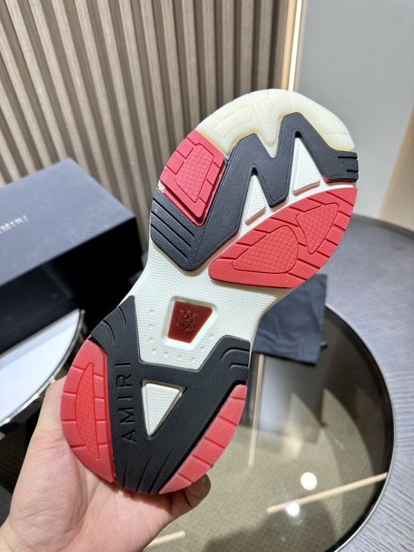 Amiri Runner