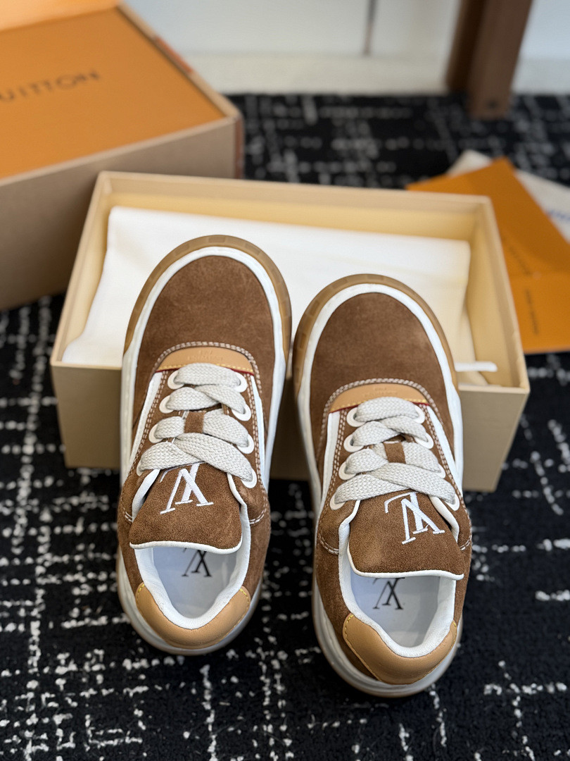 L*V TILTED Sneaker