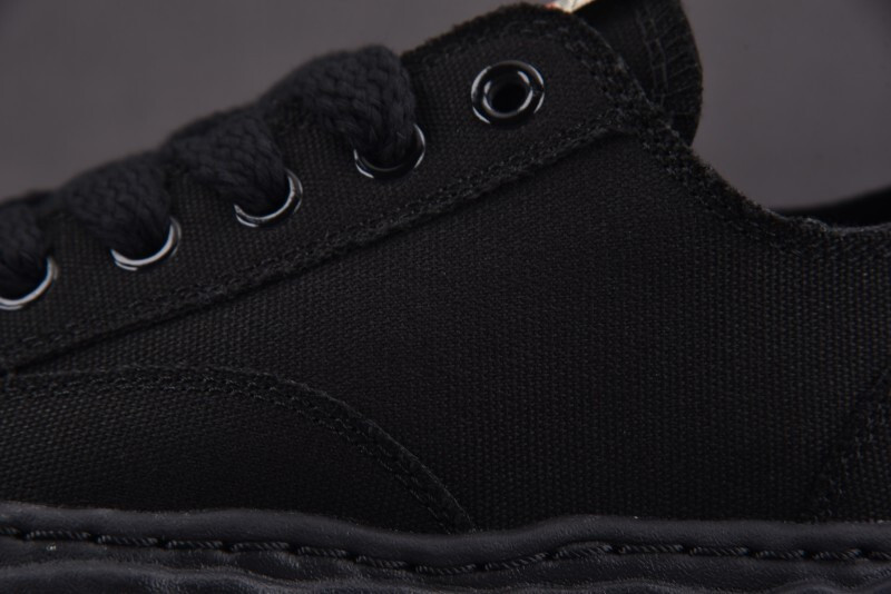 Ma1s0n Mihara Sneakers