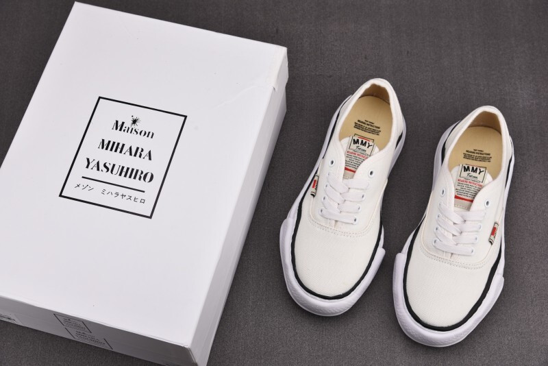 Ma1s0n Mihara Sneakers