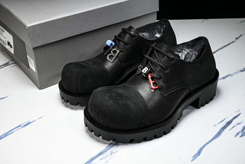 Balenciaga hummer