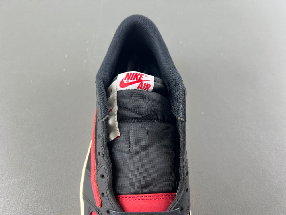 Travis Scott x Air Jordan 1 Low DM7866-061