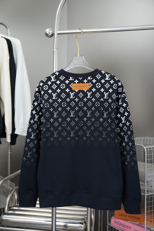 L*V HOODIE