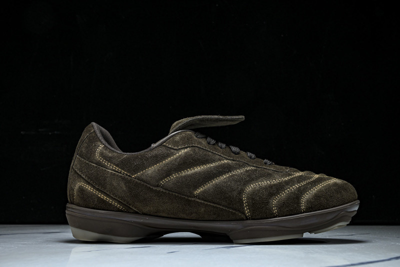 L*V Footprint Sneaker