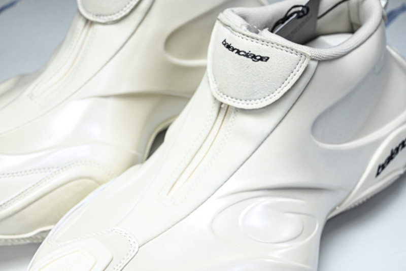 BLCG SNEAKER WBKBM9000