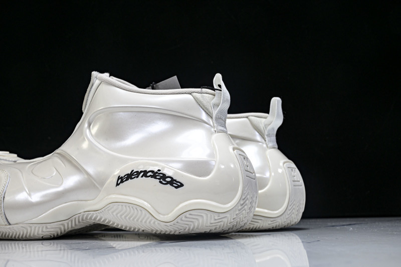 BLCG SNEAKER WBKBM9000