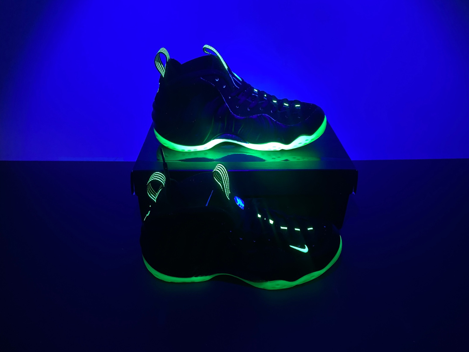 NK Air Foamposite One “Volt” HF2902-001
