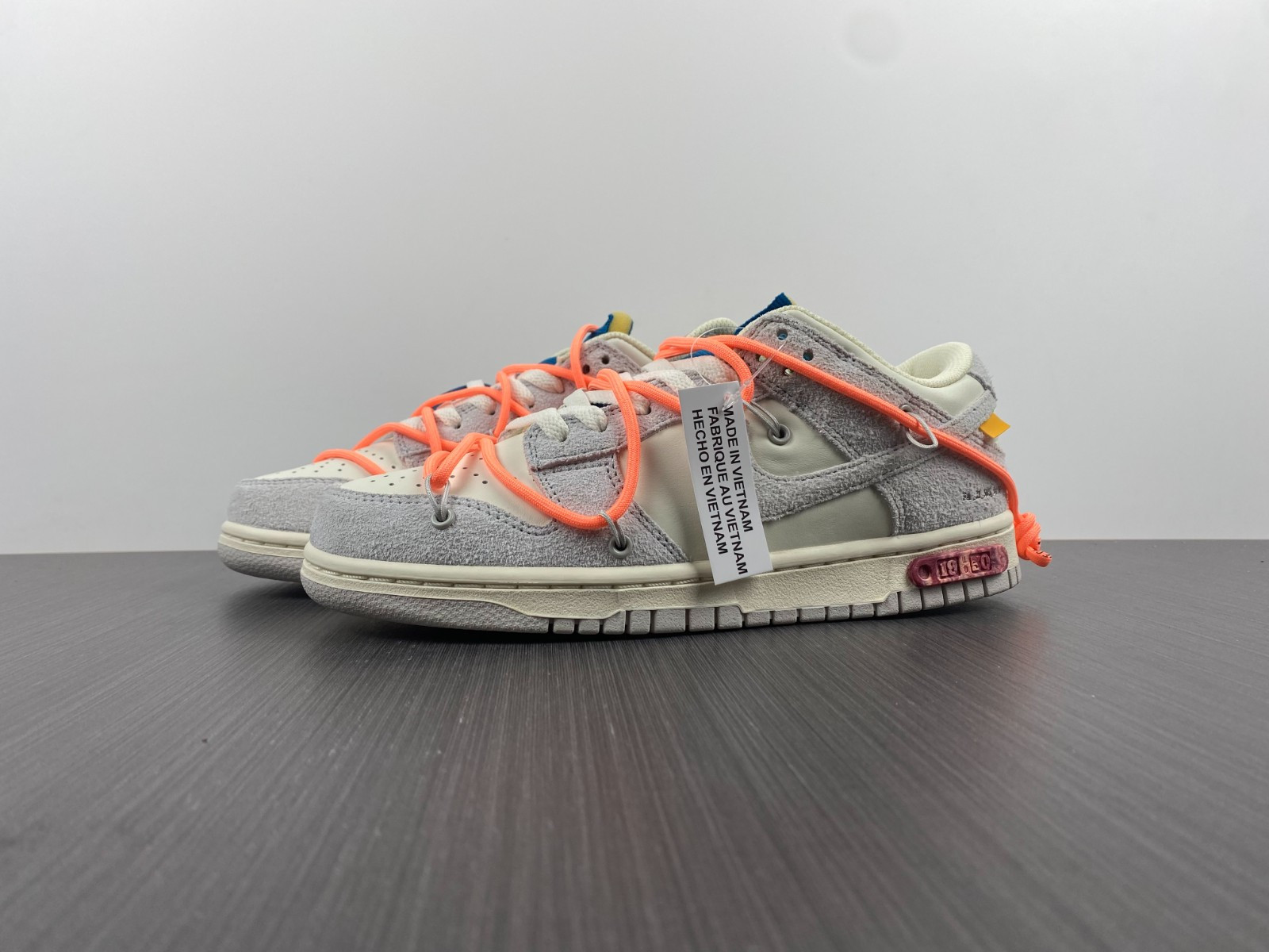 OF x Nk Dunk Low NO.19 Of 50 DJ0950-119