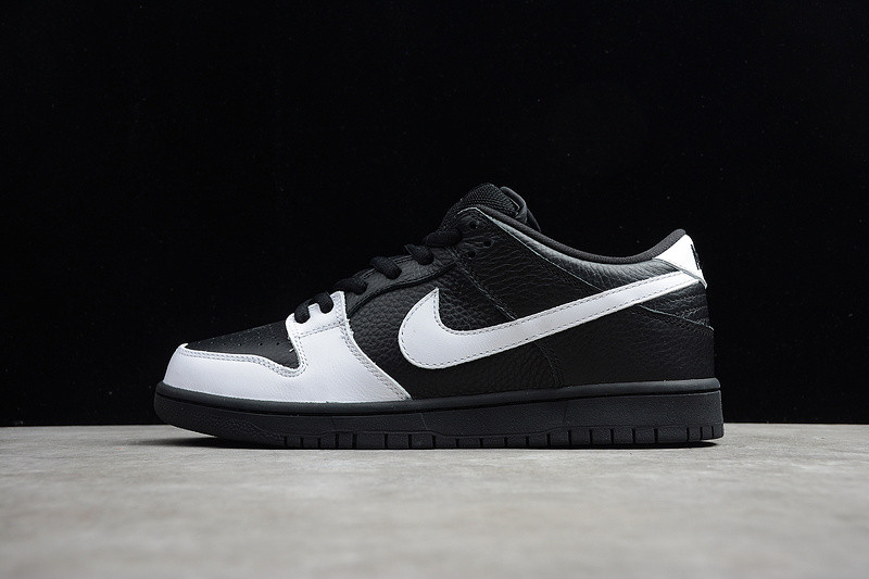 SB Dunk Low 