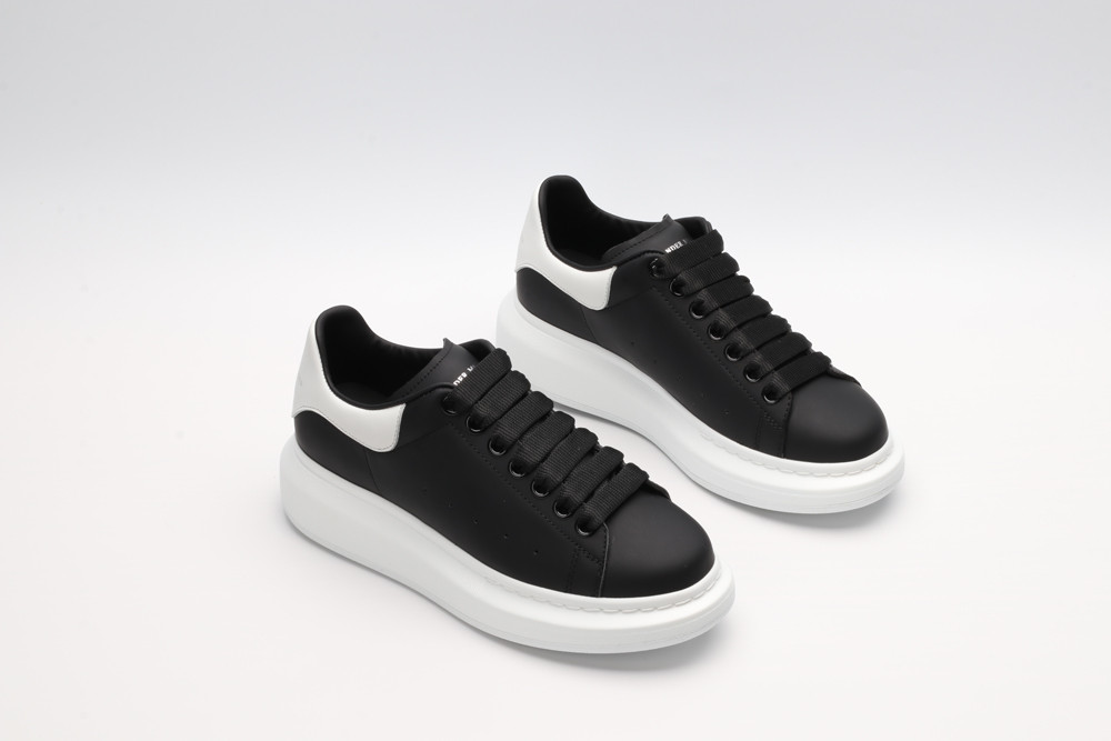 MQ Sneakers