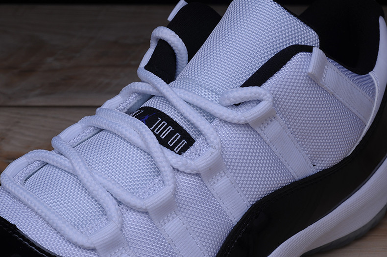 AIR JORDAN 11 RETRO LOW "CONCORD" BLACK/ WHITE  mens 528895-153