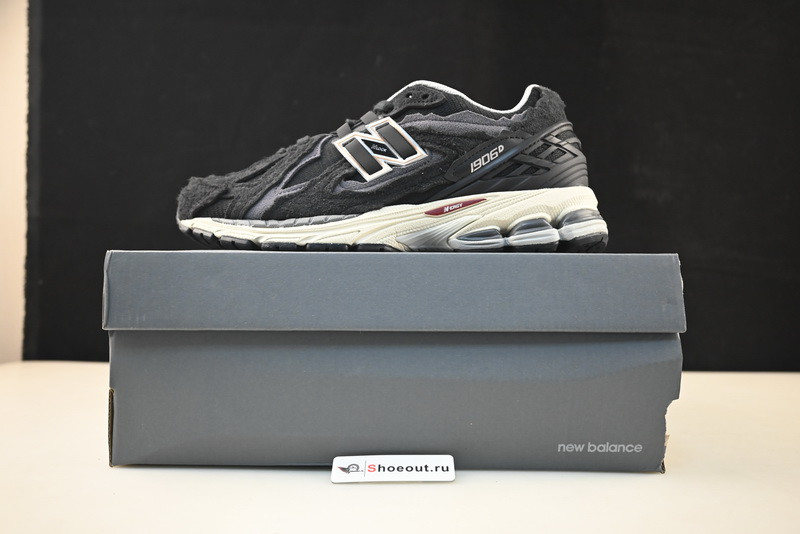 NEW Balan* Sneakers